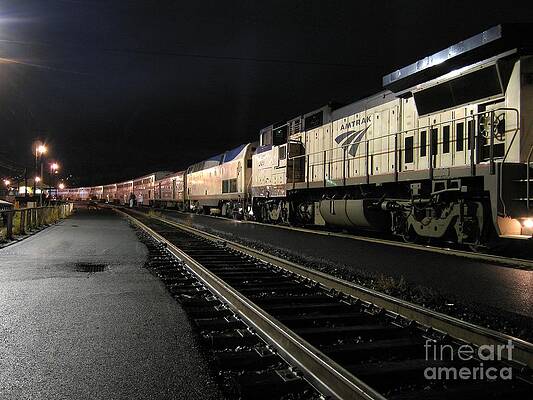 Wall Art - Photograph - Amtrak 507 at Klamath Falls by James B Toy