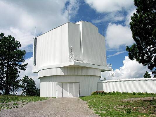 Wall Art - Photograph - Apache Point Infrared Telescope by Science Photo Library