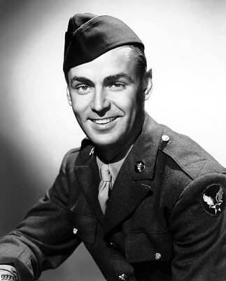 Wall Art - Photograph - Army Air Force Corporal Alan Ladd, 1943 by Everett
