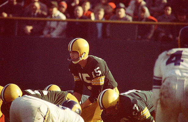 Wall Art - Photograph - Bart Starr Looks Ahead by Retro Images Archive