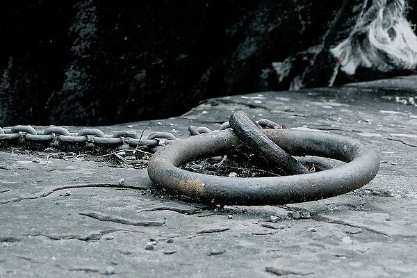Broken Chains by David Tunnicliffe