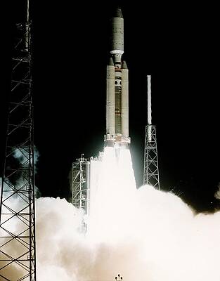 Wall Art - Photograph - Cassini-huygens Launch by Science Photo Library