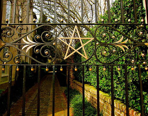 Charleston star gate. by Alan Metzger Charleston star gate. by Alan Metzger