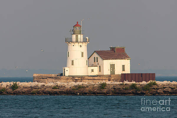 Wall Art featuring the photograph Cleveland Harbor West Pierhead Light IV by Clarence Holmes