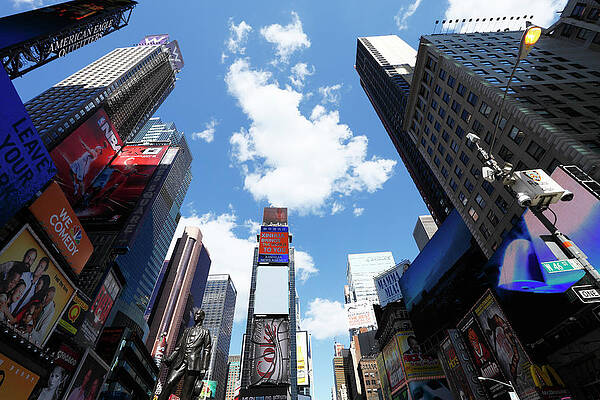 Wall Art - Photograph - Cloud Floating Over The Times Square by Toshi Sasaki