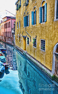 A well-worn Venice by Sheila Laurens A well-worn Venice by Sheila Laurens
