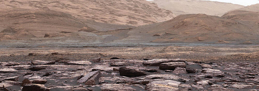 Wall Art - Photograph - Curiosity Mars Rover View Of Lower by Science Source