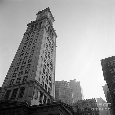 Wall Art - Photograph - Custom House Tower by Riccardo Mottola