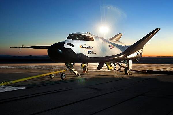 Wall Art - Photograph - Dream Chaser Spaceplane Testing by Science Photo Library