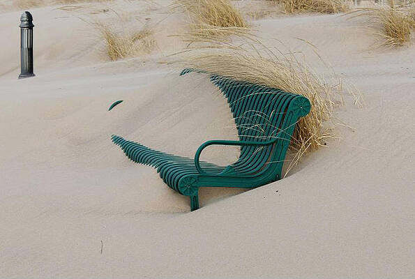 Drifting sands by Lois Tomaszewski Drifting sands by Lois Tomaszewski