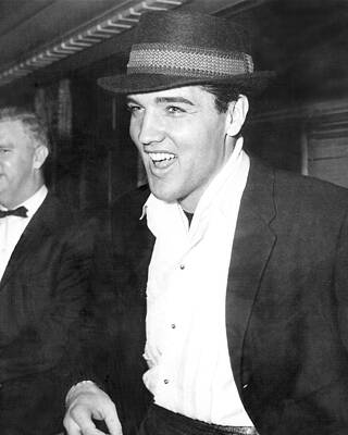 Wall Art - Photograph - Elvis Presley Smiling by Retro Images Archive