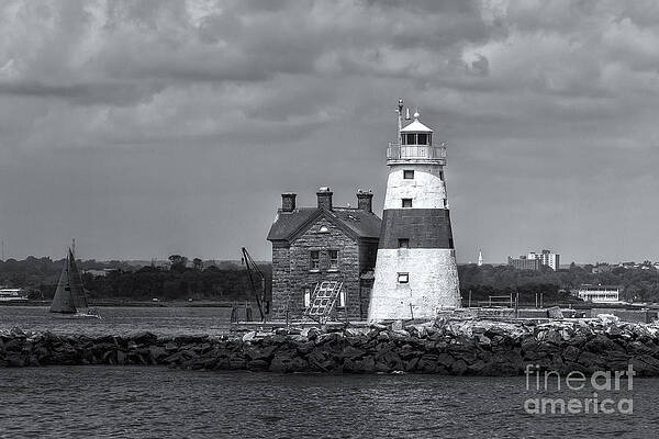 Wall Art - Photograph - Execution Rocks Lighthouse II by Clarence Holmes
