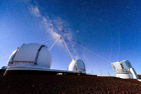 Four Lasers Attacking the Galactic Center by Jason Chu Four Lasers Attacking the Galactic Center by Jason Chu