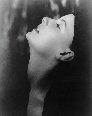 Wall Art - Photograph - Greta Garbo Looking Up by Arnold Genthe