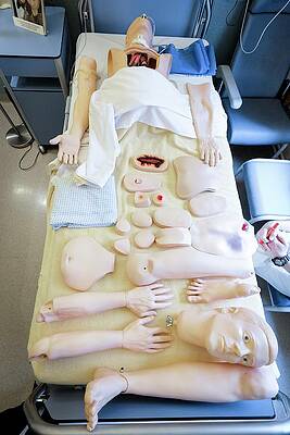 Wall Art - Photograph - Hospital Training Model by Science Photo Library