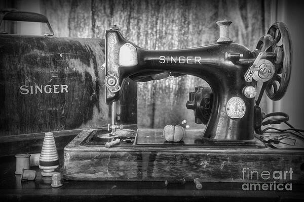 Singer Sewing Machine Photos for Sale - Pixels Merch