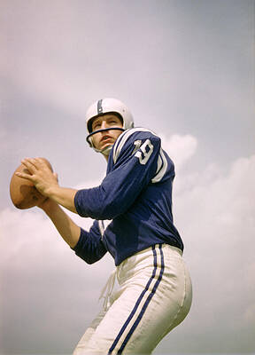 Wall Art - Photograph - Johnny Unitas Drops Back by Retro Images Archive