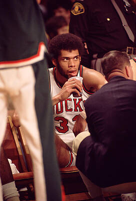 Wall Art - Photograph - Kareem Abdul Jabbar  #3 by Retro Images Archive