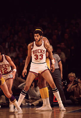 Wall Art - Photograph - Kareem Abdul Jabbar Looking For Pass by Retro Images Archive
