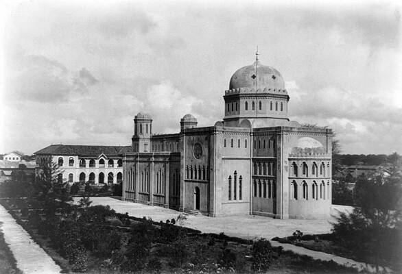 Wall Art - Photograph - Kenya Cathedral, C1902 by Granger