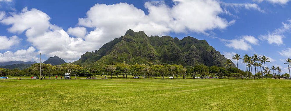 Koolau Mountain Range Oahu Hawaii by Jianghui Zhang