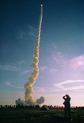 Wall Art - Photograph - Launch Of First Space Shuttle by Science Photo Library