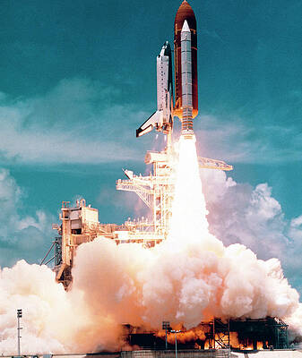 Wall Art - Photograph - Launch Of Shuttle Columbia by Science Photo Library