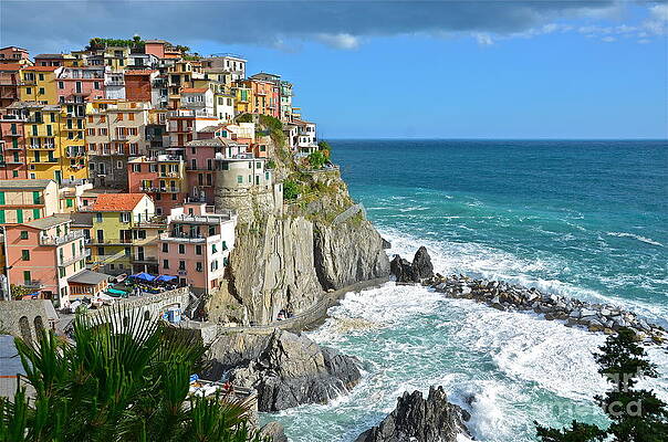 Manarola via Del Amore by Amy Fearn Manarola via Del Amore by Amy Fearn