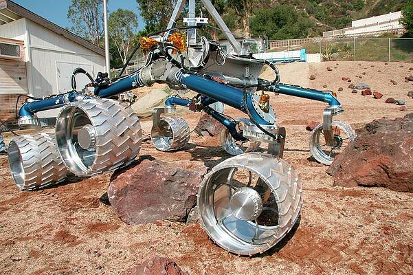 Wall Art - Photograph - Mars Science Laboratory Testing by Science Photo Library