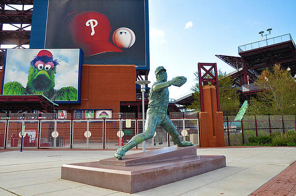 Philadelphia Phillies Phanatic Statue Editorial Photography - Image of  phillies, baseball: 14899172