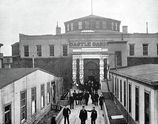 Wall Art - Photograph - Nyc Castle Garden, C1890 by Granger