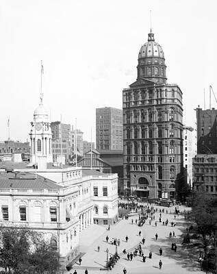 Wall Art - Photograph - Nyc, City Hall And Pulitzer Building by Science Source