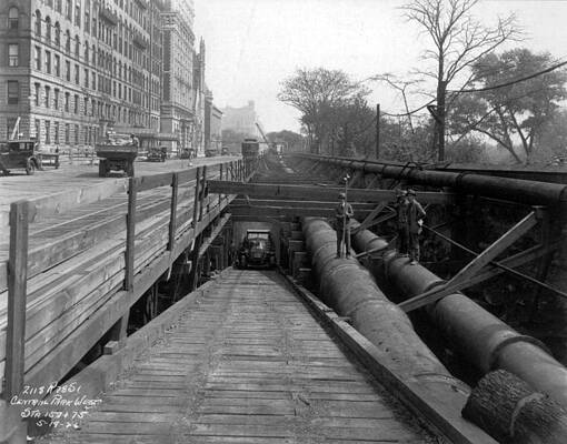Wall Art - Photograph - Nyc Subway Construction, 1926 by Science Source