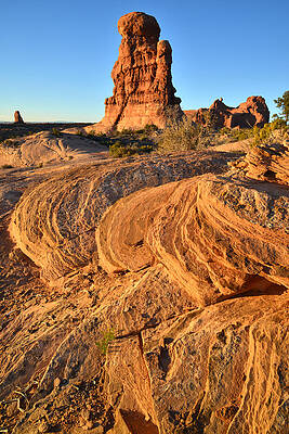 Wall Art - Photograph - Out of the Way by Ray Mathis