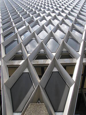 Wall Art - Photograph - Pattern In Architecture by Alfred Ng
