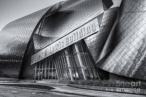 Wall Art - Photograph - Peter B. Lewis Building II by Clarence Holmes