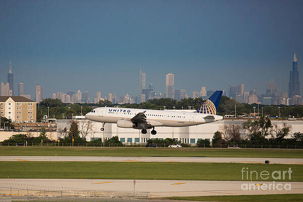 Plane Landing in Chicago by Jason Feldman