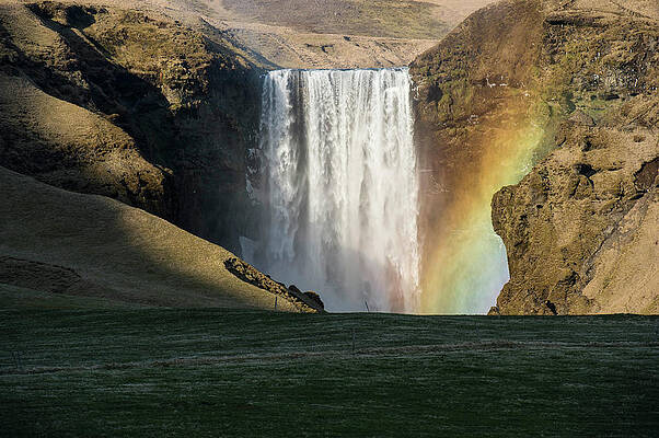 Wall Art - Photograph - Rainbow In Front Of Splashing by Brandon Huttenlocher