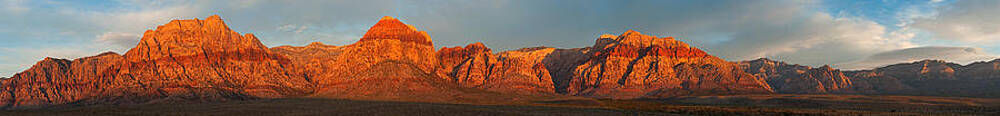 Wall Art - Photograph - Red Line by Darren Bradley