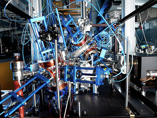 Wall Art - Photograph - Rubidium Atomic Clock by Science Photo Library