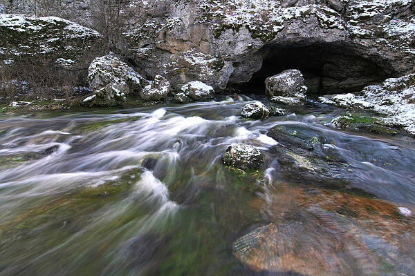 Running Water Cave by Dreamland Media Running Water Cave by Dreamland Media