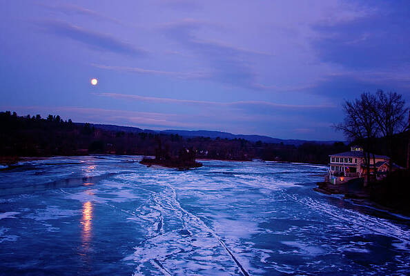 Wall Art - Photograph - Setting Moon Brattleboro by Tom Singleton
