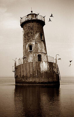 SHARPS ISLAND LIGHTHOUSE by Skip Willits SHARPS ISLAND LIGHTHOUSE by Skip Willits