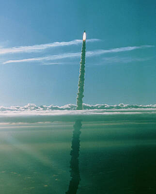 Wall Art - Photograph - Shuttle Columbia Launch On Sts-32 by Science Photo Library