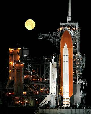 Wall Art - Photograph - Space Shuttle On Launchpad At Night by Science Photo Library