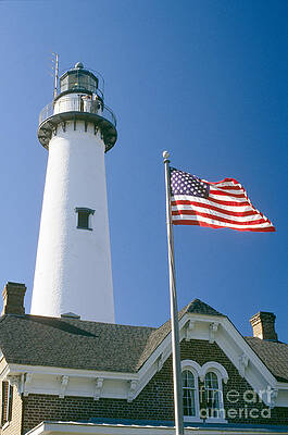 Wall Art - Photograph - St. Simons Lighthouse by Bruce Roberts