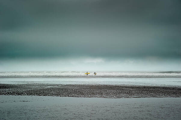 Surfers by Shuwen Wu Surfers by Shuwen Wu