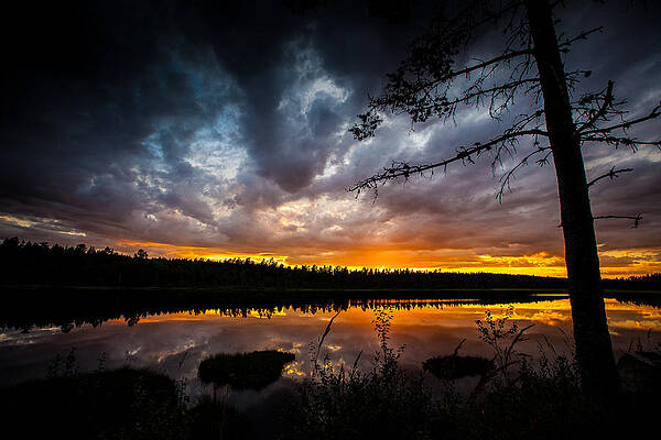 Sweden range lake by Sitan Van Sluis