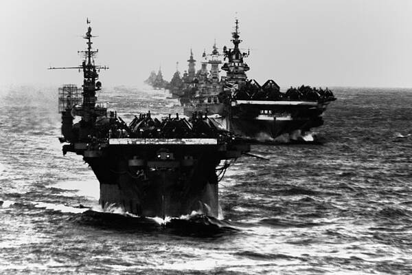 Wall Art - Photograph - Task Group 38.3 Entering Ulithi by Everett