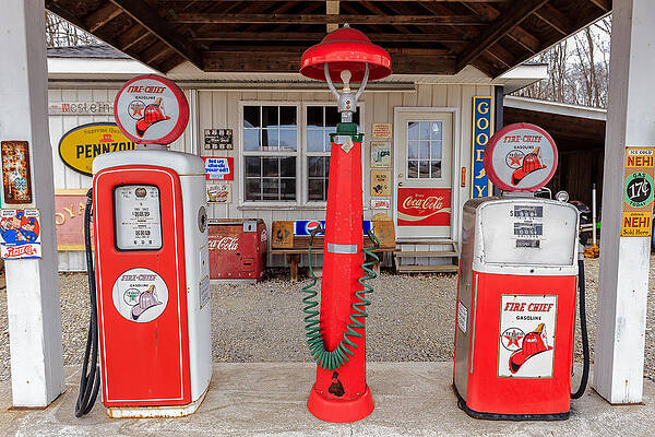 2 in pkg JL Innovative Design #814 Texaco Gas Station Pumps Painted w/Lables 